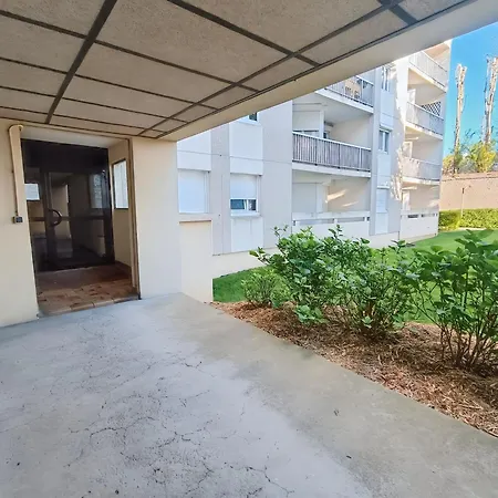 شقة A 10 Minutes A Pied Du Centre Avec Parking Prive Et Balcon *