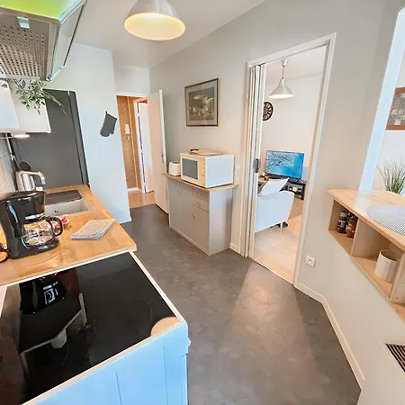 Apartment A 10 Minutes A Pied Du Centre Avec Parking Prive Et Balcon *