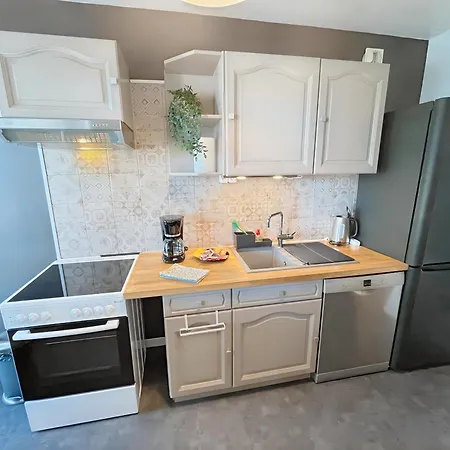 Apartamento à 10 Minutes à Pied Du Centre Avec Parking Privé Et Balcon *