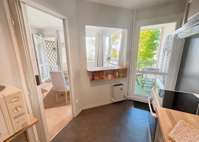 アパート A 10 Minutes A Pied Du Centre Avec Parking Prive Et Balcon